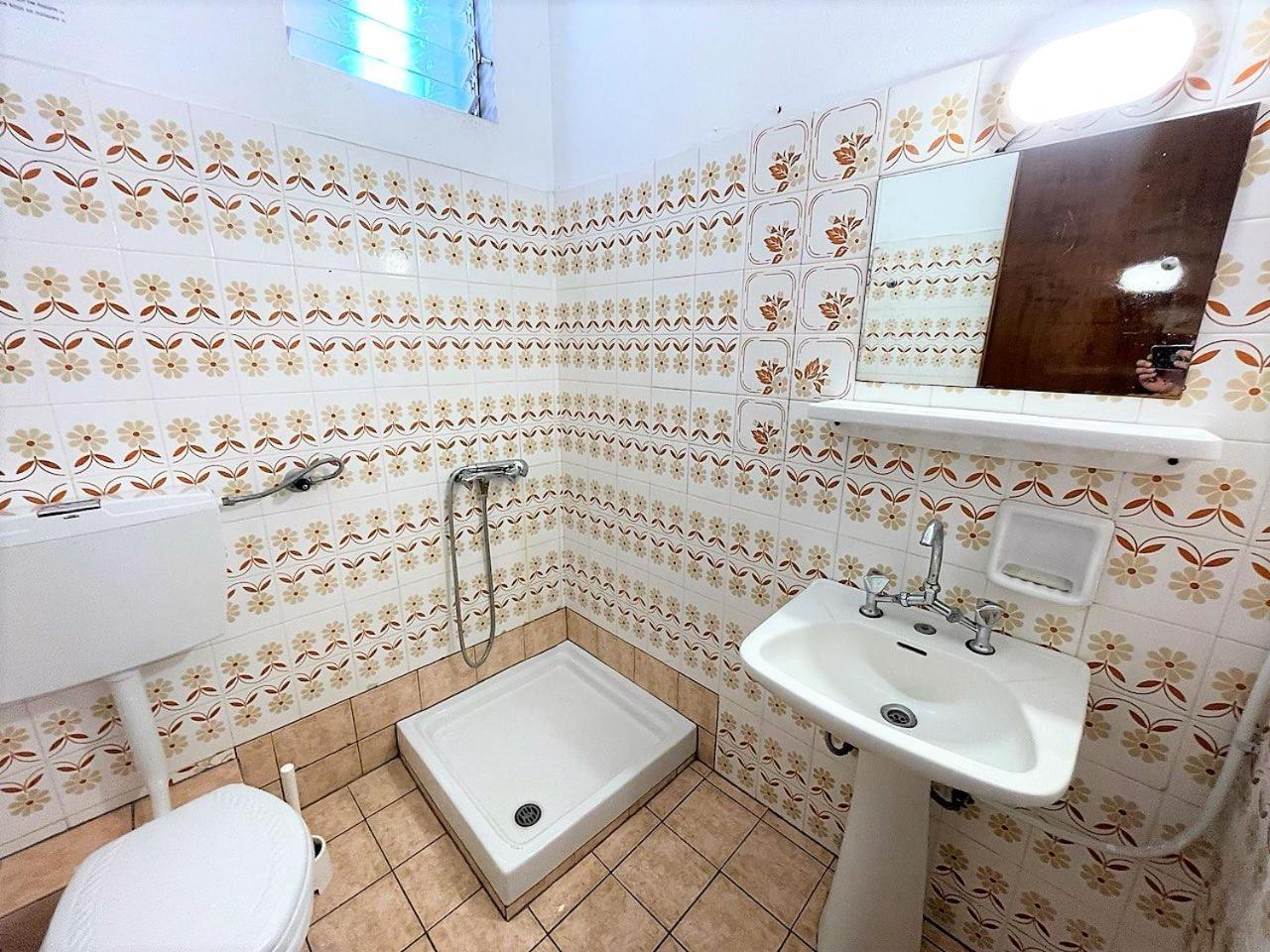 Seagarden 2 Hotel Potos Bagian luar foto